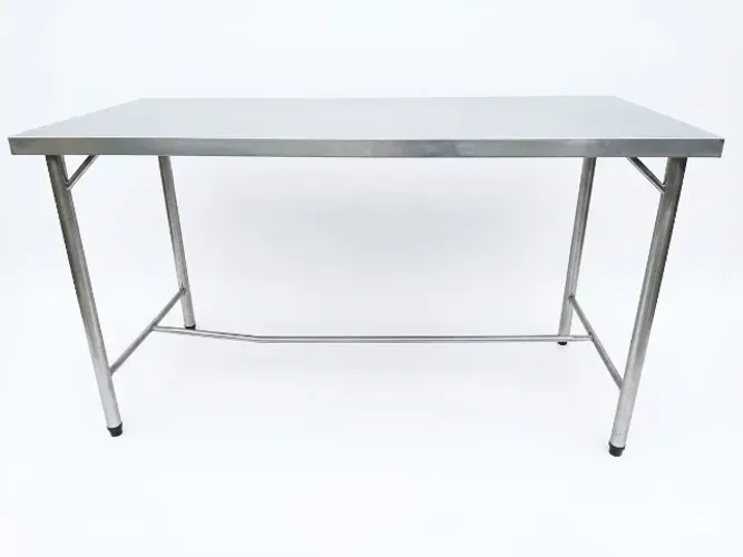 Mesa 100% em Inox.
