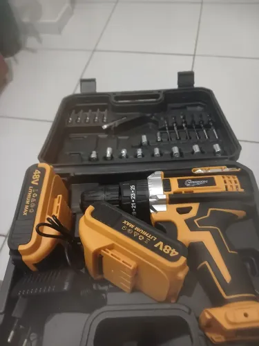 Vendo furadeira e parafusadrira lithium Max 48 v