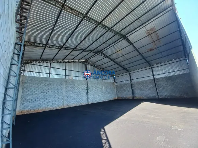 Galpão e Patio comercial - Itaquaquecetuba