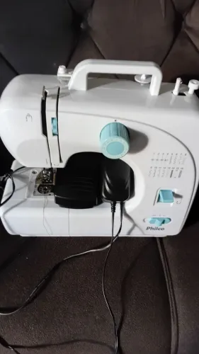 Mini maquina de costura