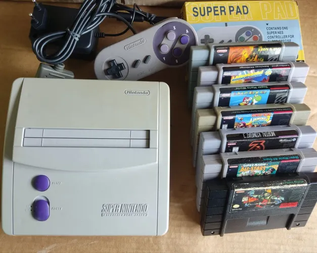 Super Nintendo baby completo com 7 jogos (2 originais)