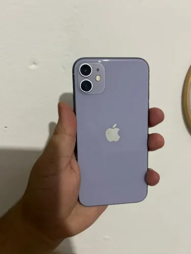Iphone 11 Lilás 64GB