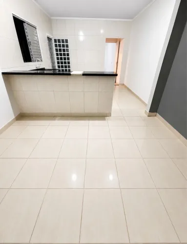 Alugo ou vendo casa em Araçoiaba da Serra.