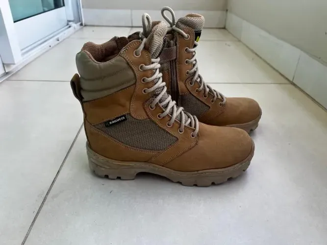 BOTA (coturno) KALUCCI n° 38