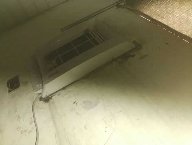 Vendo ar-condicionado com defeito