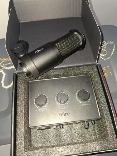 Kit FIFINE SC1 + Microfone K669D - Estado de Novo