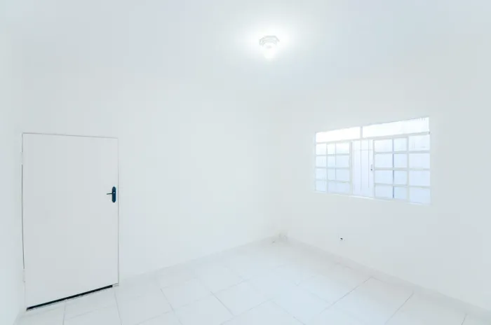 Casa com 2 Quarto(s) e 1 banheiro(s) para Alugar, 55 m² por R$ 1250 / Mês