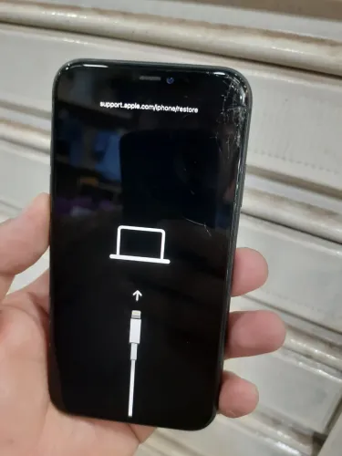 iPhone 11 (com avarias) para peças