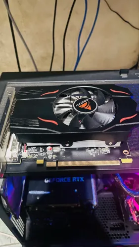 PLACA DE VÍDEO RX 550 2GB BIOSTAR