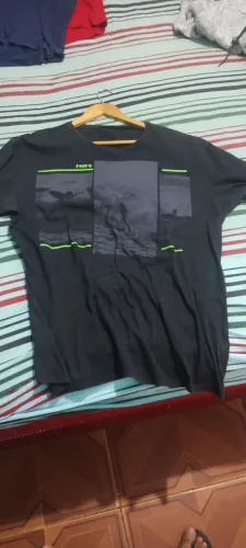 Vendo essa camisa - Preciso comprar remedio