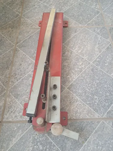 Dobradeira Manual para ferro