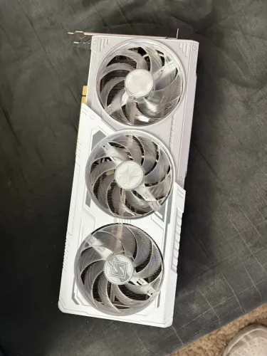 Placa de vídeo 9069xt 16gb Asrock TriplanFan