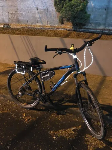 Vendo ou troco bike 29 estiloRJ toda montada mesinha trker e guidão absolute alto completa
