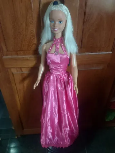 Boneca Barbie tamanho Real 1metro 
