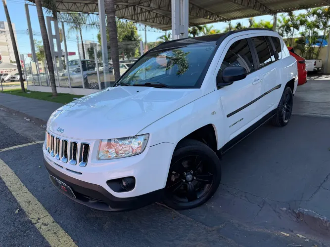 Jeep Compass Sport 2.0 16V 156cv 5P 2013