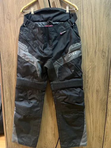 Calça feminina impermeável x11