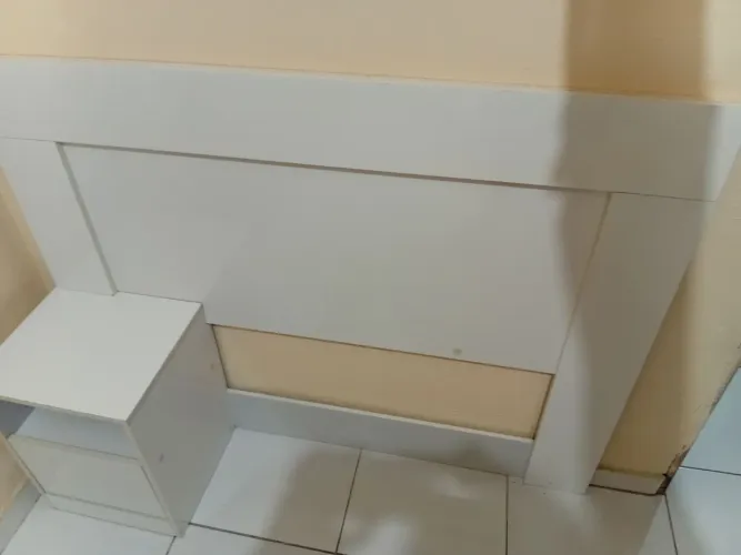 Cabeceira de solteiro de menina