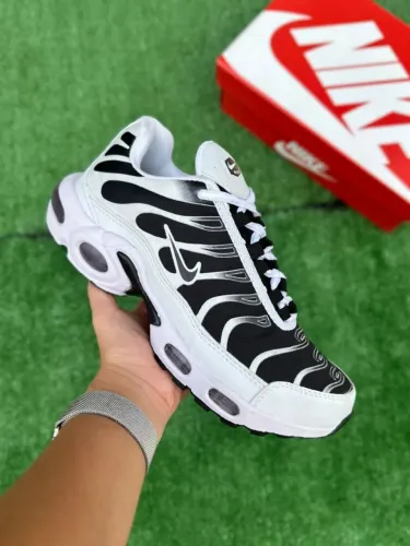 TÊNIS NIKE AIR MAX PLUS BRANCO