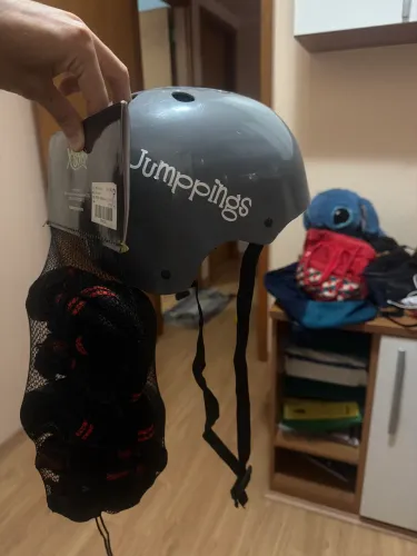 Capacete e joelheira para skate/patins 