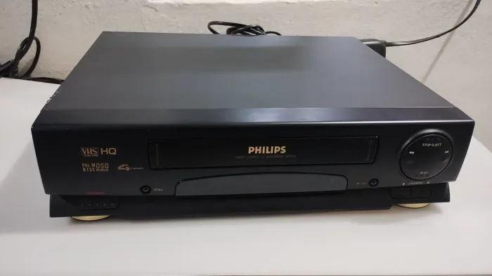 Vídeo cassete Philips aparelho sem controle