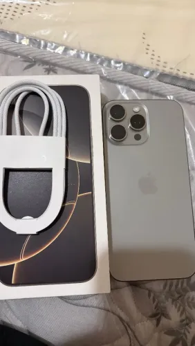 iPhone 16pro Max saúde bateria 99%