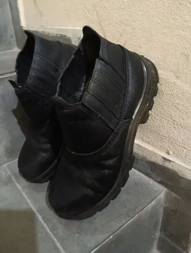 Vendo Bota pra trabalhar