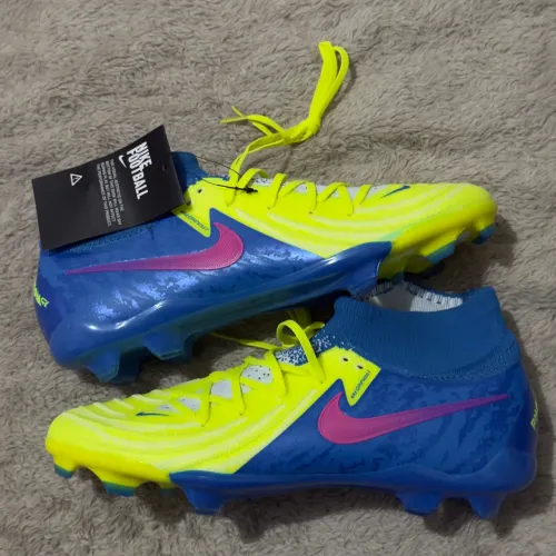 Chuteira De Campo Nike Phantom GX