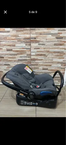 Bebê conforto com suporte para carro