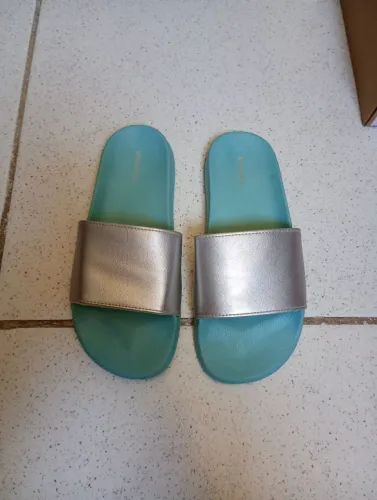 Chinelo azul aqua 
