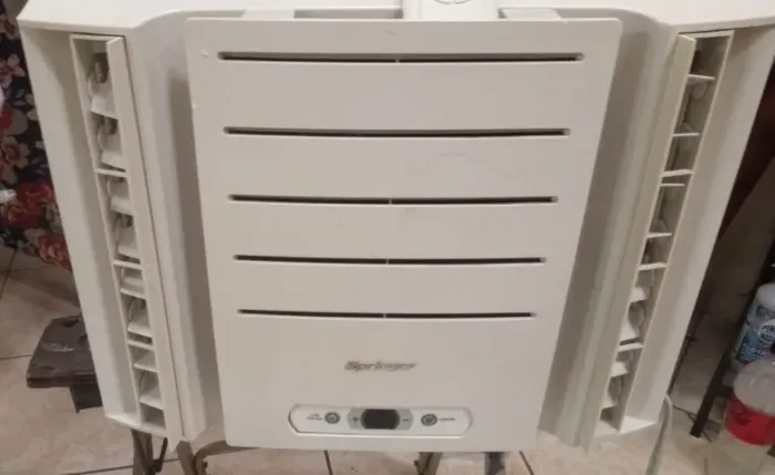 Ar-condicionado de janela 7.500BTU/s