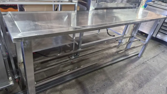 Mesa inox puro 2,15 x 45 Show 30 kilos