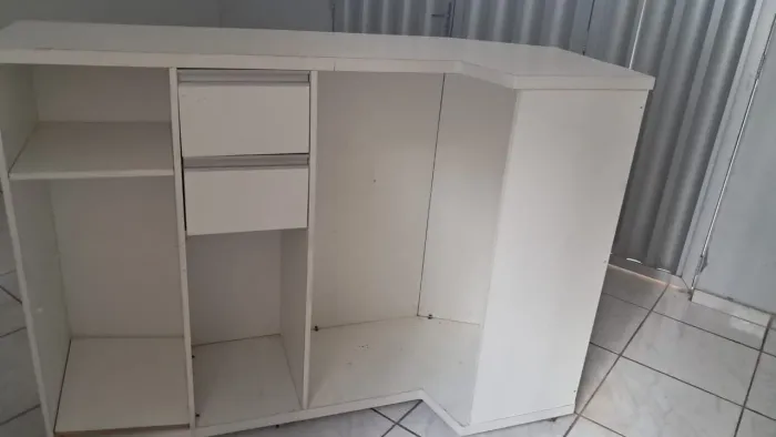 Balcão semi novo