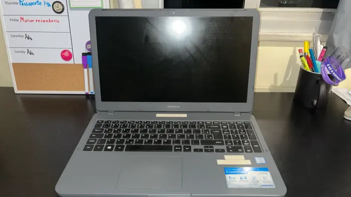 Vendo NOTEBOOK SAMSUNG ESSENTIALS E30 INTEL CORE  CINZA TITÂNIO 