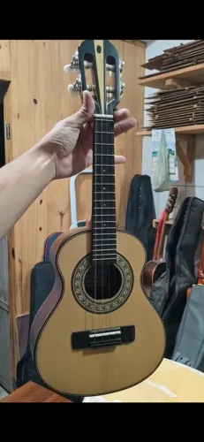 Cavaco/Cavaquinho Luthier Recém finalizado