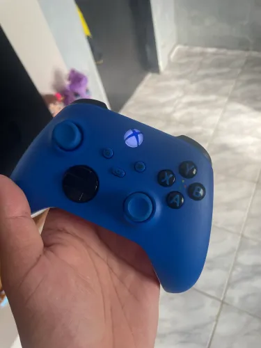 CONTROLE XBOX SHOCK BLUE - R$299,99
