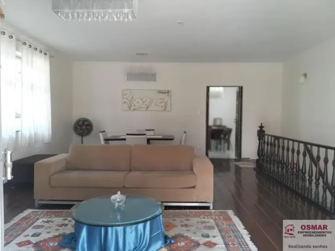 Casa Sobreposta Alta à Venda no Boqueirão, Santos-SP | 4 Dormitórios, Terraço e Garagem