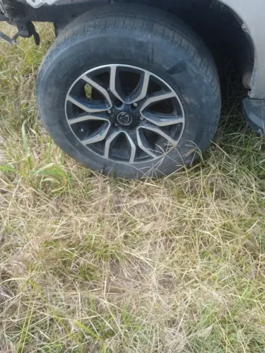 Três roda aro 17 da Hilux 2015