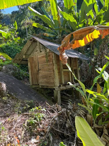 Moinho de pedra antigo relíquia de 1900