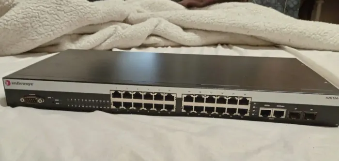 Switch Enterasys B3g124-24 0.8a 100-240v 50/60hz 24 Portas