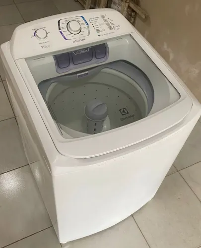 Máquina de lavar Eletrolux 13KG Bem Conservada FAÇO ENTREGA