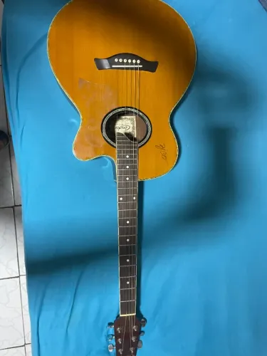 violão Condo