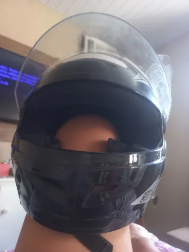 Capacete preto
