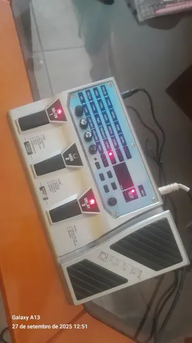 MULTI-EFEITOS BOSS ME-20 "TROCO ".