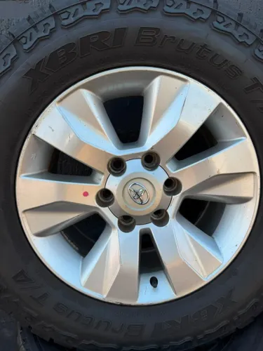 Jogo de Rodas HILUX ARO 17 ORIGINAL