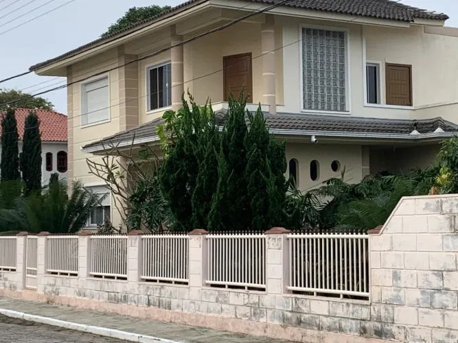 Casa com 4 dormitórios à venda, 300 m² - Carianos - Florianópolis/SC