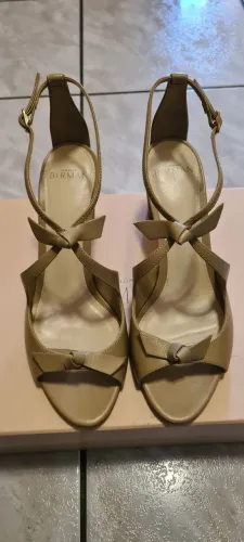 Salto alto bege - Alexandre Birman