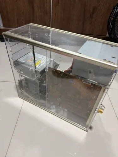 Gabinete em acrílico