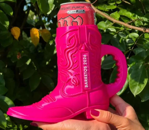 Porta Lata em Formato de Bota Pink Barretos 2026