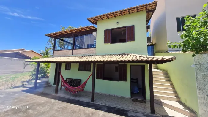CASA INDEPENDENTE NO CONDOMÍNIO DOS PÁSSAROS - 03 QUARTOS EM CABO FRIO/RJ