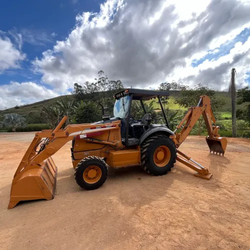 Retroescavadeira case 580M